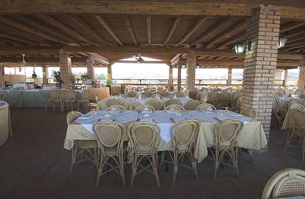 Marina Del Marchese Beach Resort ボトリチェッロ エクステリア 写真