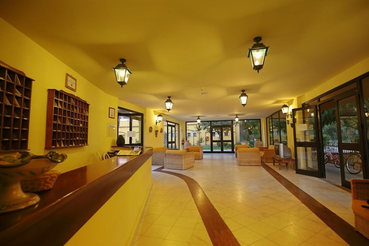Marina Del Marchese Beach Resort ボトリチェッロ エクステリア 写真